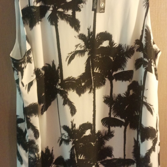 Kenzie long dress with palm tree pattern in black and white #A3 - Picture 3 of 5